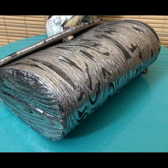 Vintage silver thread clutch/shoulder bag - Picture 3 of 15